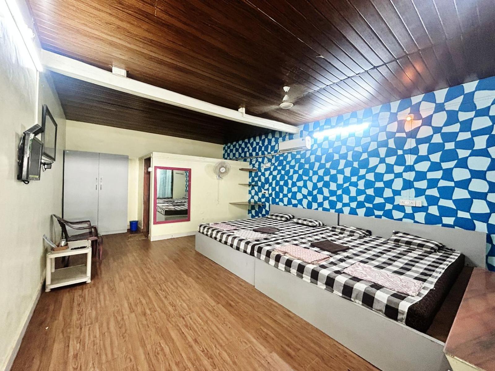 Dreamland Inn Beach Resort Dāpoli Exterior foto